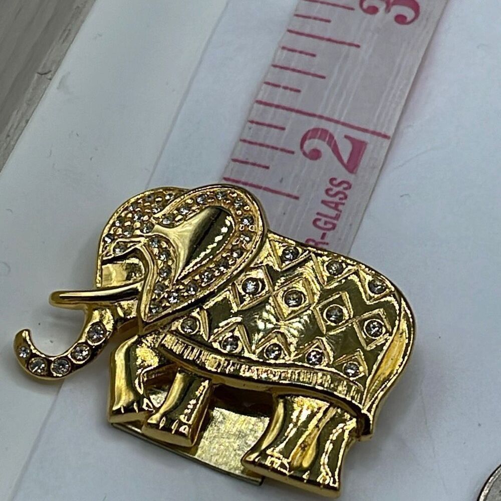 1980’s vintage Tora embellished elephant brooch - Picture 7 of 9